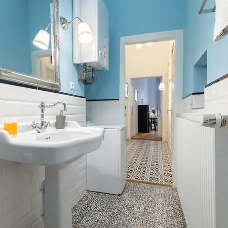 Charming 1 Bedroom Apartment In The City Center Of Prague Exterior photo
