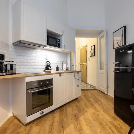 Charming 1 Bedroom Apartment In The City Center Of Prague Exterior photo