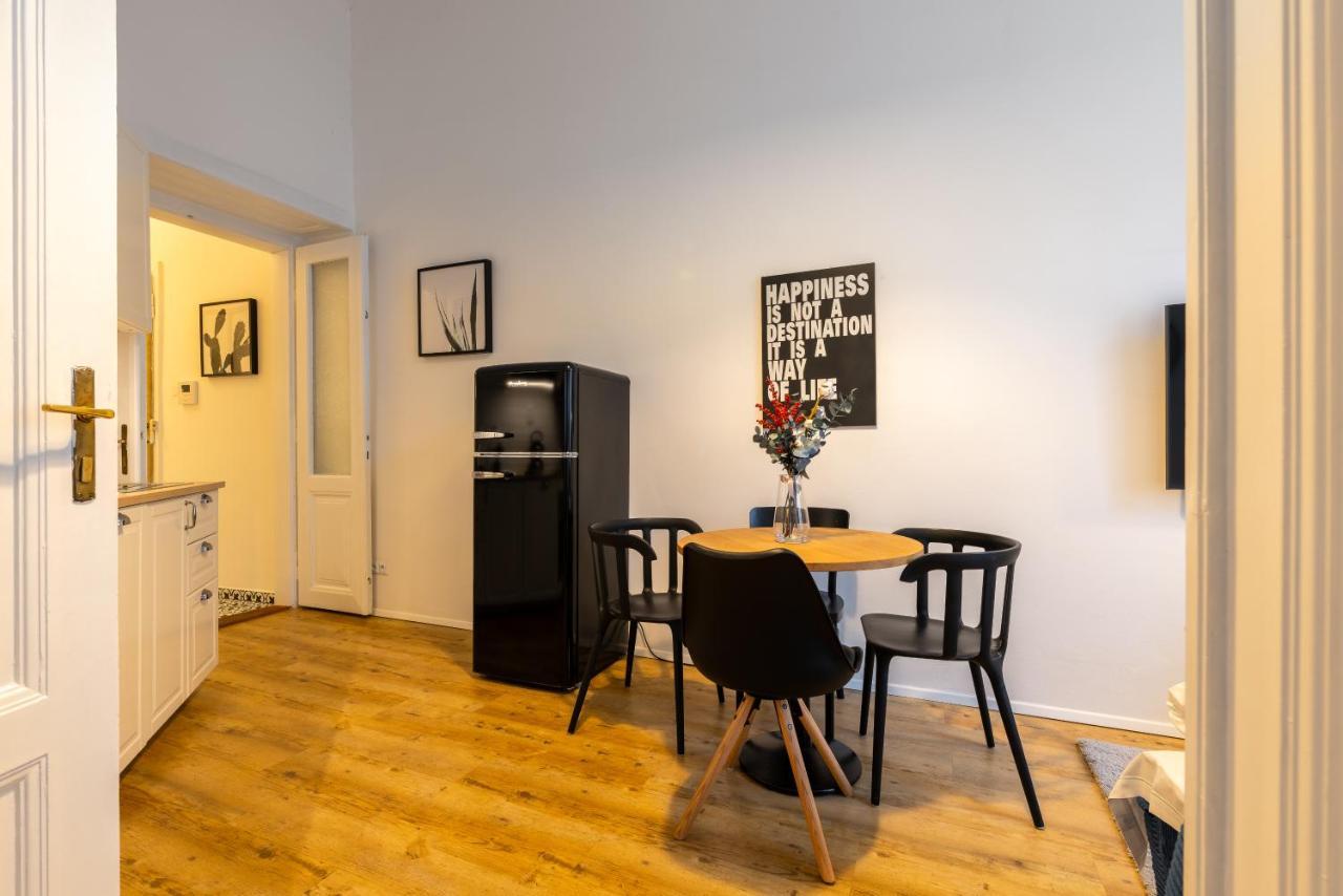 Charming 1 Bedroom In The Center Of Apartamento