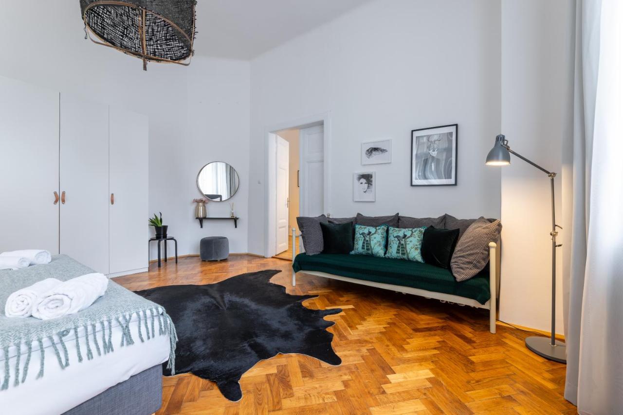 Charming 1 Bedroom In The Center Of Apartamento